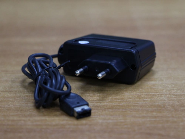 32 bit GBA SP AC Adapter 5.2 V (no box) (AGS-002) 320-500 mA - интернет-магазин GameShock г. Челябинск