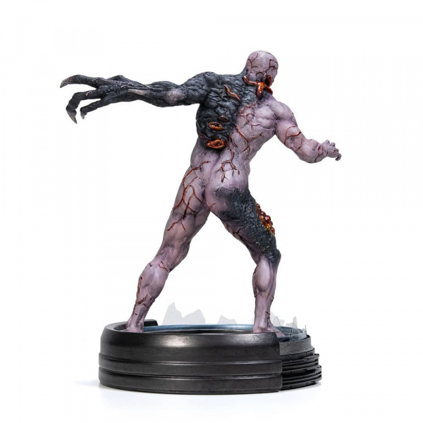 Фигурка Resident Evil Tyrant / Тиран Т-002, 27 см - интернет-магазин GameShock г. Челябинск
