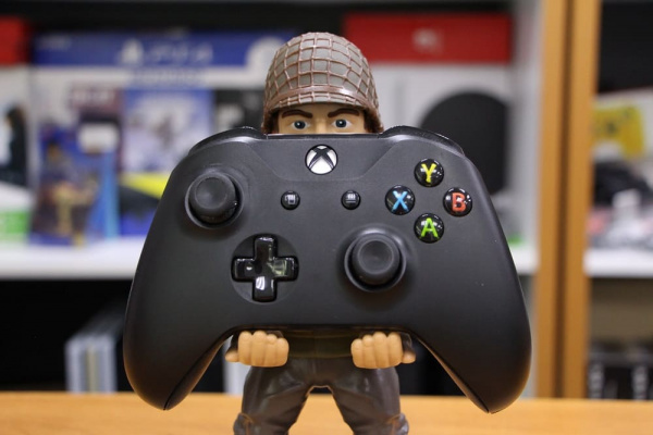 Джойстик беспроводной Xbox One V2 черный [БУ] - интернет-магазин GameShock г. Челябинск