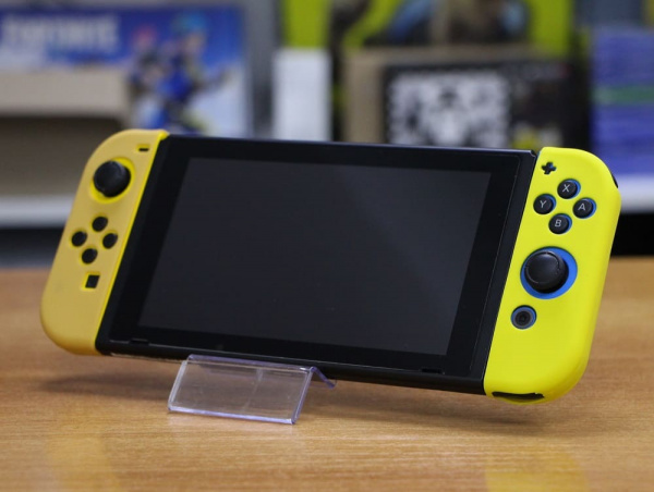 Силиконовый чехол Joy-Con, Yellow and Khaki Switch - интернет-магазин GameShock г. Челябинск