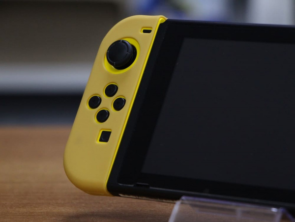 Силиконовый чехол Joy-Con, Yellow and Khaki Switch - интернет-магазин GameShock г. Челябинск