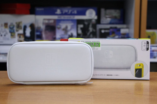 Защитный чехол NS Switch Lite Carrying Case + стекло (HDH-A-PSSAA) Grey - интернет-магазин GameShock г. Челябинск