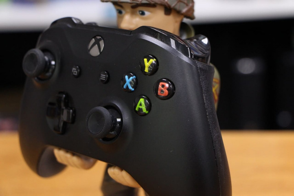 Джойстик беспроводной Xbox One V2 черный [БУ] - интернет-магазин GameShock г. Челябинск