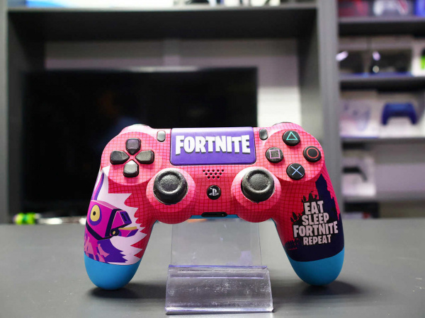 Геймпад Rainbo PlayStation PS4 DualShock 4 v2 Fortnite (CUH-ZCT2E) [БУ] - интернет-магазин GameShock г. Челябинск