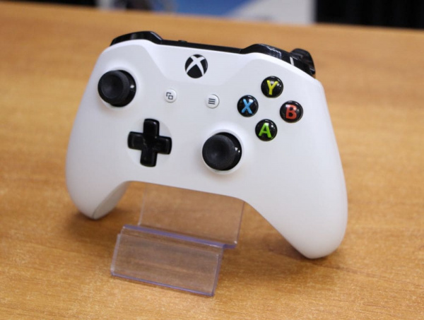 Джойстик беспроводной Xbox One V2 Белый [БУ] - интернет-магазин GameShock г. Челябинск