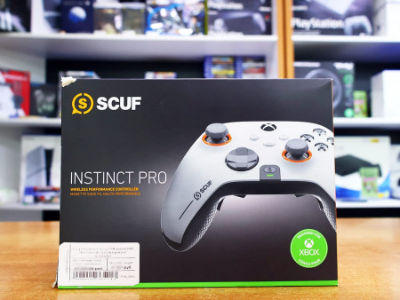 Геймпад SCUF Instinct PRO Xbox Series (белый) (витринный экземпляр) - интернет-магазин GameShock г. Челябинск