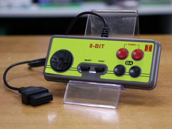 Джойстик 8-bit "форма квадратная" (широкий разъём 15 pin) - интернет-магазин GameShock г. Челябинск Джойстик 8-bit "форма квадратная" (широкий разъём 15 pin) - интернет-магазин GameShock г. Челябинск