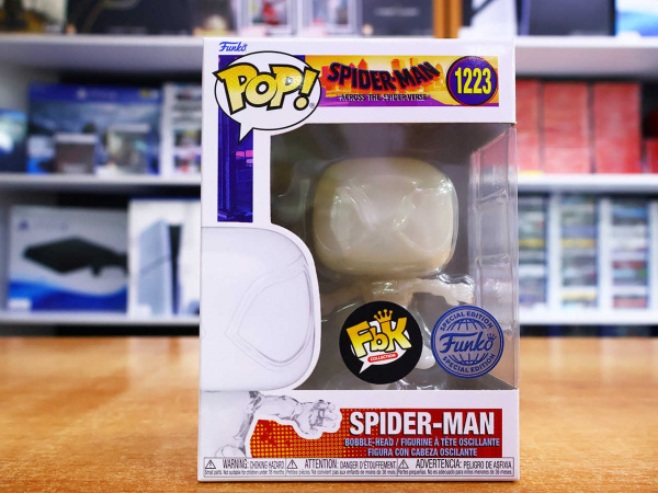 Фигурка Funko POP! Spider Man Across the Spider-Verse: Spider-Man Translucent 1223 - интернет-магазин GameShock г. Челябинск