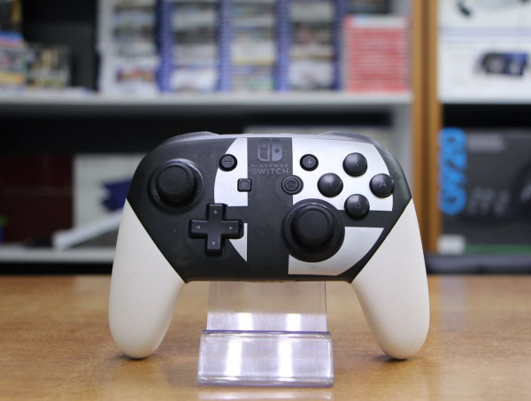Беспроводной контроллер Nintendo Switch Pro - Super Smash Bros Edition [БУ] - интернет-магазин GameShock г. Челябинск