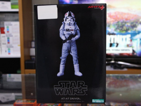 Фигурка Star Wars AT-AT Driver 18 см - интернет-магазин GameShock г. Челябинск