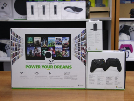 Microsoft Xbox Series S 512GB + 2-й геймпад Carbon Black + Аккумулятор и кабель - интернет-магазин GameShock г. Челябинск Microsoft Xbox Series S 512GB + 2-й геймпад Carbon Black + Аккумулятор и кабель - интернет-магазин GameShock г. Челябинск