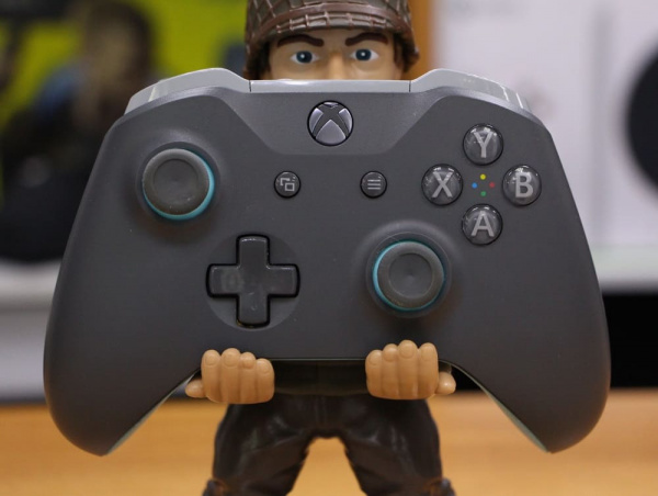 Беспроводной геймпад Xbox One S Grey/Blue [БУ] - интернет-магазин GameShock г. Челябинск