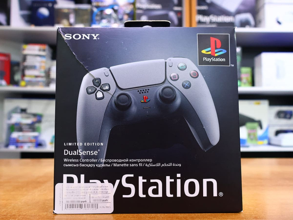 Геймпад Sony DualSense - 30th Anniversary Limited Edition (PS5) (витринный экземпляр) - интернет-магазин GameShock г. Челябинск
