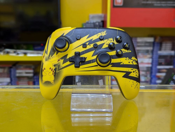 Геймпад (контроллер) проводной PowerA "Pokemon Lightning Pikachu" для Nintendo Switch (БУ) - интернет-магазин GameShock г. Челябинск