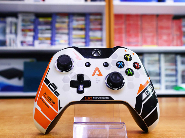 Джойстик беспроводной Xbox One Titanfall Limited [БУ] - интернет-магазин GameShock г. Челябинск