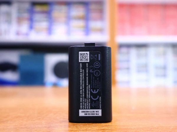 Оригинальный аккумулятор 1400mAh для геймпадов Xbox One [БУ] - интернет-магазин GameShock г. Челябинск