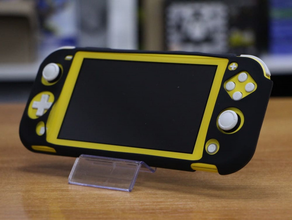 Силиконовый чехол Silicon Case Black черный (Switch Lite) - интернет-магазин GameShock г. Челябинск
