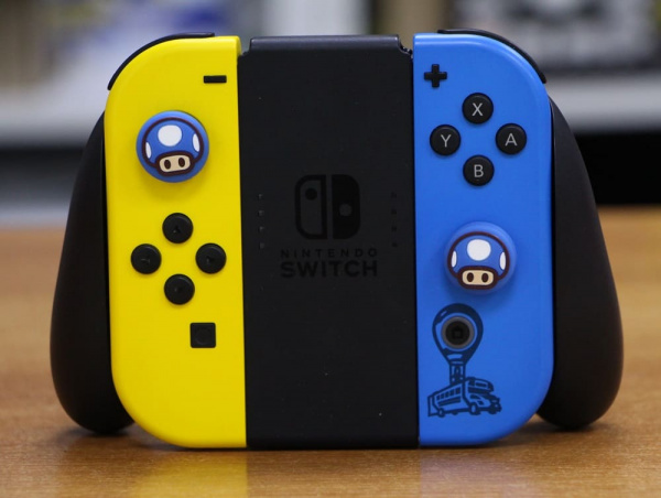 Накладки (насадки) на стики Joy Con для Nintendo Switch/Lite/Oled - Mario Toad blue (2шт) - интернет-магазин GameShock г. Челябинск