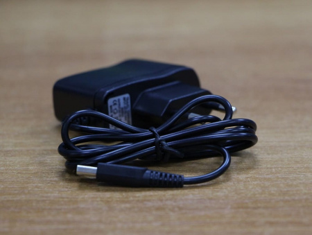 Зарядное устройство OEM (адаптер, блок питания) 5v 500mA для Nintendo 3DS/3DS XL/2DS/DSi/DSi XL - интернет-магазин GameShock г. Челябинск