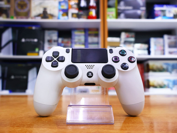 Геймпад Sony Playstation PS4 DualShock 4 v2 White (CUH-ZCT2E) [БУ] - интернет-магазин GameShock г. Челябинск